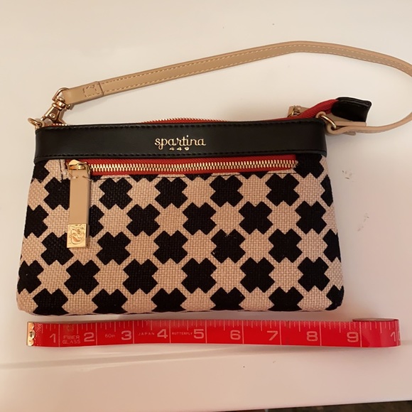 Small hand bag/clutch - Picture 4 of 5